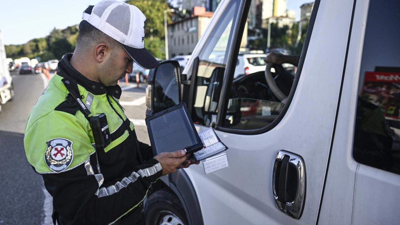 Okul Servislerine Sıkı Denetimde 111 Bin 476 Araç Kontrol Edildi